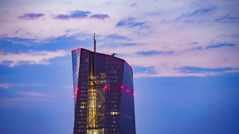 Die Europäische Zentralbank (EZB) will im Juli ihre Leitzinsen um jeweils 25 Basispunkte heben. (Symbolbild)