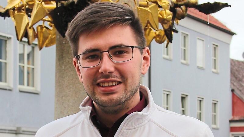 Der 23-jährige Enrico Koch wird für die nächsten sechs Jahre die Politik in Wallersdorf mitgestalten.