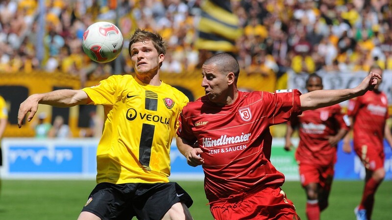 Koke (rechts) spielte 2013 kurzzeitig für den SSV Jahn Regensburg.