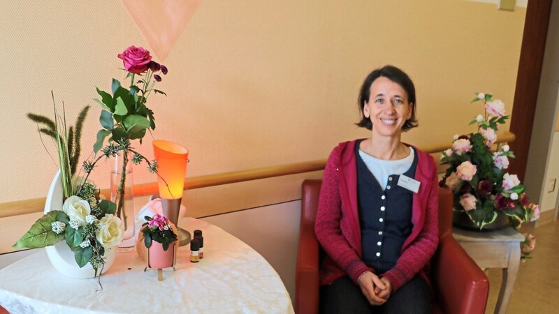 "Seelsorge hat viele Gesichter", sagt Tanja Six und verweist auf die drei Bereiche ihres Berufs: Nicht nur in der Palliativstation bietet sie sich als Gesprächspartnerin an, auch in der Pfarrei Bad Kötzting und in der ambulanten Palliativversorgung (SAPV) ist sie tätig.