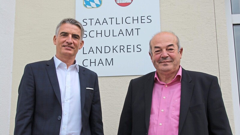 Johannes Reutner (links) ist der Neue im staatlichen Schulamt. Er unterstützt Rudolf Hofmann, der ab sofort die fachliche Leitung übernommen hat.