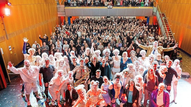 Nach der Dernière am Samstag feierten Cast und Crew der "Rocky Horror Show" mit dem Publikum.