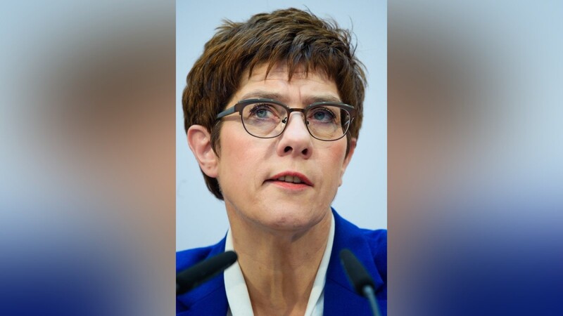 CDU-Chefin Annegret Kramp-Karrenbauer widerspricht einigen Unionspolitikern scharf.