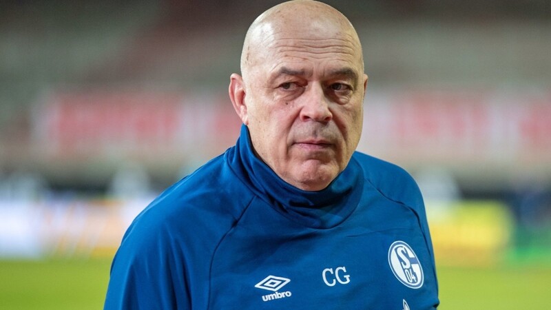 Christian Gross ist wohl nicht mehr Trainer von Schalke 04.