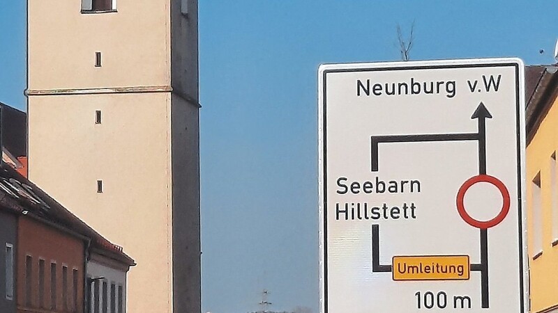 Bedingt durch den Bau der Anschlussstelle Rötz/West für die künftige Ortsumgehung muss der Verkehr über Hillstett und Seebarn umgeleitet werden.