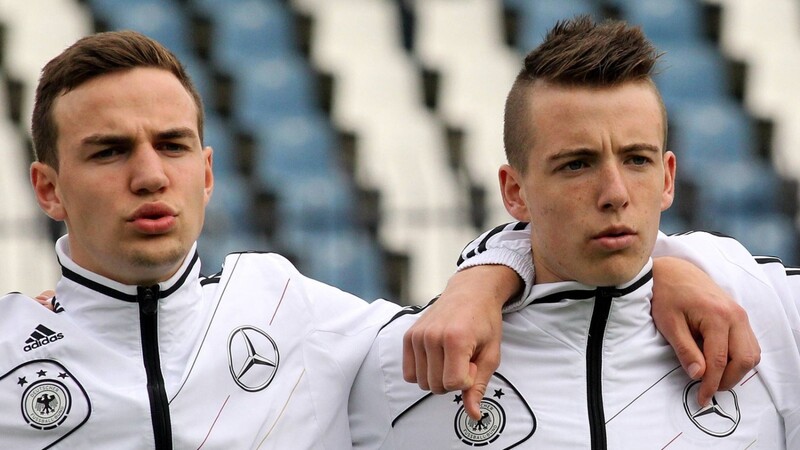 Max Besuschkow (rechts) spielte schon früher in der Junioren-Nationalmannschaft mit seinem heutigen Teamkollegen Benedikt Gimber zusammen.