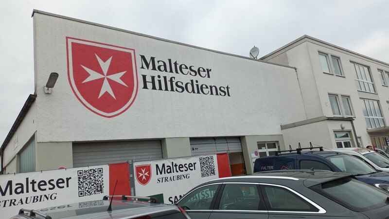 Die Tafel des Malteser-Hilfsdienstes hat vier Ausgabestellen: in der Straubinger Johannes-Kepler-Straße (Bild), in Bogen, in Mallersdorf und in Geiselhöring.