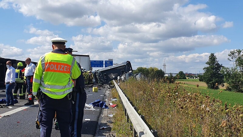 Schwerer Unfall am Mittwoch auf der Autobahn A3 bei Regensburg.