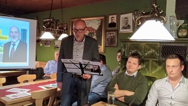 Bürgermeisterkandidat Wieland Scheer bei seiner Vorstellung am Wahlkampfauftakt der Bürgerliste.