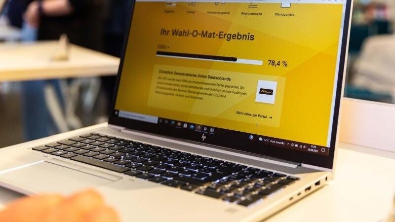Auf einem Computerbildschirm ist ein Ergebnis einer Abfrage des Wahl-O-Mat für die Bundestagswahl 2021 dargestellt.
