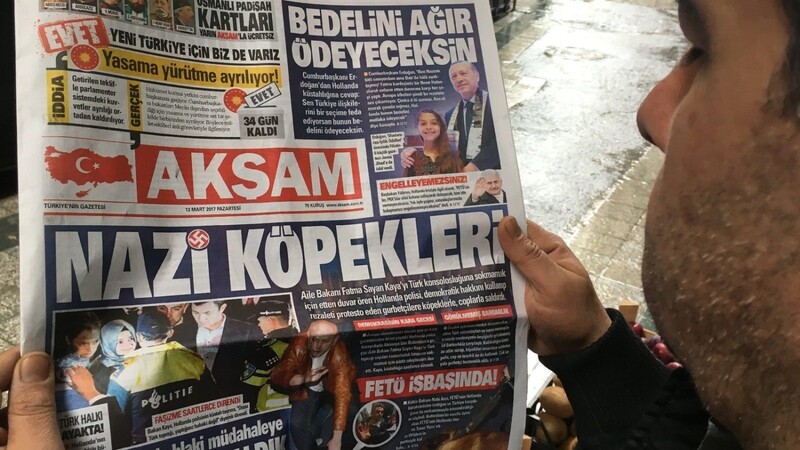 Der Ton im Streit um Wahlkampfauftritte türkischer Politiker in Europa wird rauer: Nachdem die Niederlande einen Auftritt des türkischen Außenminister Mevlüt Cavusoglu verhinderten, wurden Regierungsmitglieder von Präsident Erdogan als "nazi-Überbleibsel" bezeichnet (Symbolbild).