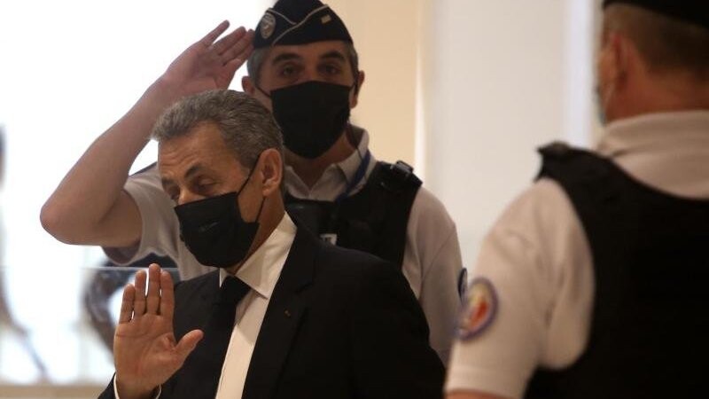 Sarkozy wurde wegen überhöhter Wahlkampfkosten zu einer Haftstrafe verurteilt. (Symbolbild)