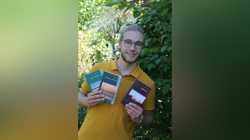 Mit 19 Jahren hat Philipp Ruhland bereits drei Bücher veröffentlicht. Nun ist der neuste Band ("Aufbrüche") der Reihe erhältlich.