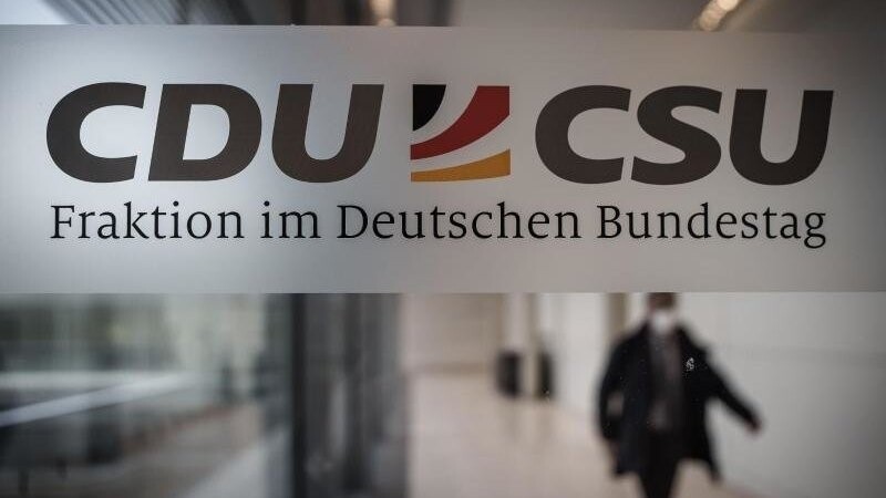 CDU und CSU legten einen Prozentpunkt zu.