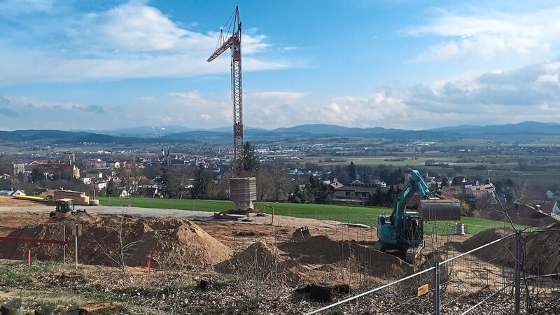 Baustart am Ehrenhain: Die Arbeiten für den neuen Hochbehälter haben begonnen.