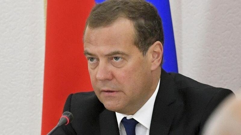 Nach Berichten der russischen Staatsagentur Tass hat Russlands Ministerpräsident Dmitri Medwedew den Rücktritt der gesamten Regierung angekündigt (Archiv).