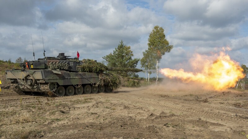 Das Gerät der Bundeswehr - zum Beispiel der Kampfpanzer Leopard - sei insgesamt hervorragend und kriegstauglich, urteilt Generalmajor a.D. Jürgen Reichardt.