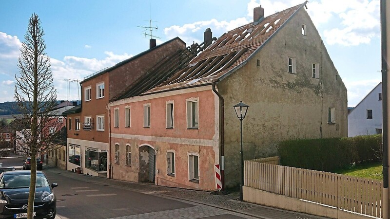 Die Anwesen Schergenstraße 11 und 13 sind verkauft und sollen Mietwohnungen weichen.