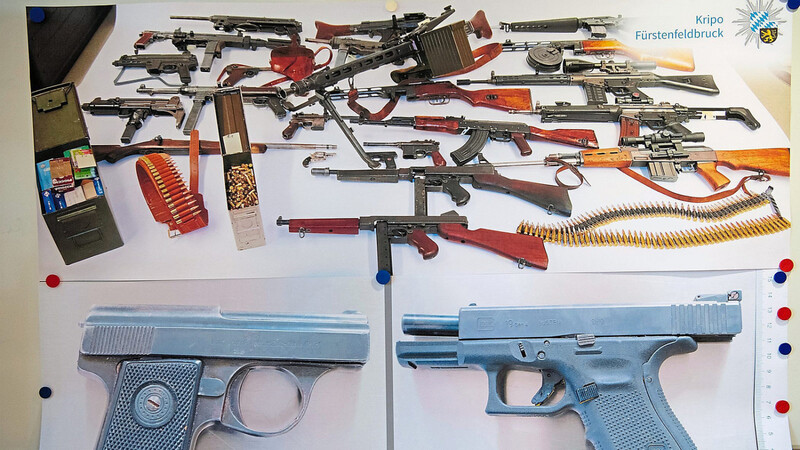 Diese Waffen hat die Polizei im Starnberger Mordfall sichergestellt.