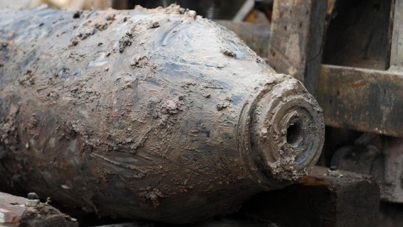 Bei Burgweinting wurde eine Bombe aus dem zweiten Weltkrieg gefunden (Symbolbild).