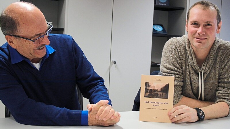 L. Alexander Metz (links) und Gregor Raab mit ihrem gemeinsamen Buch "Nach dem Krieg war alles anders".