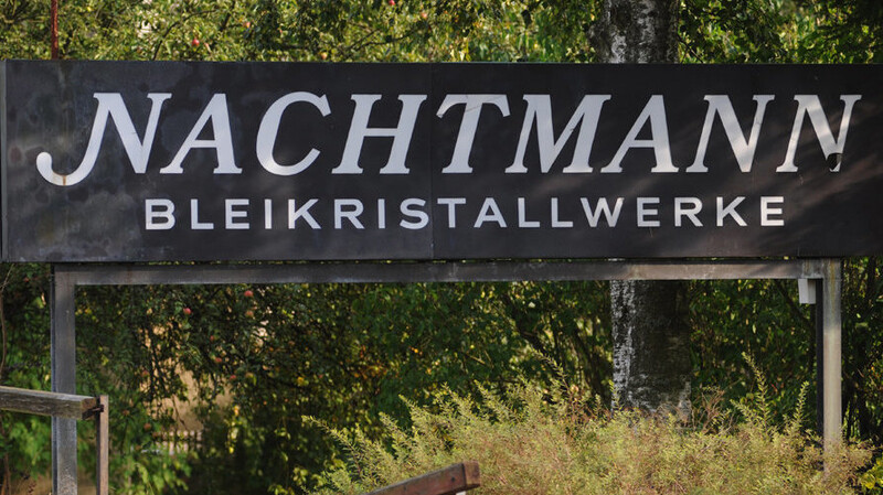 In Frauenau bald Geschichte: Der Glashersteller Nachtmann. (Archivfoto: Armin Weigel, dpa/lby)