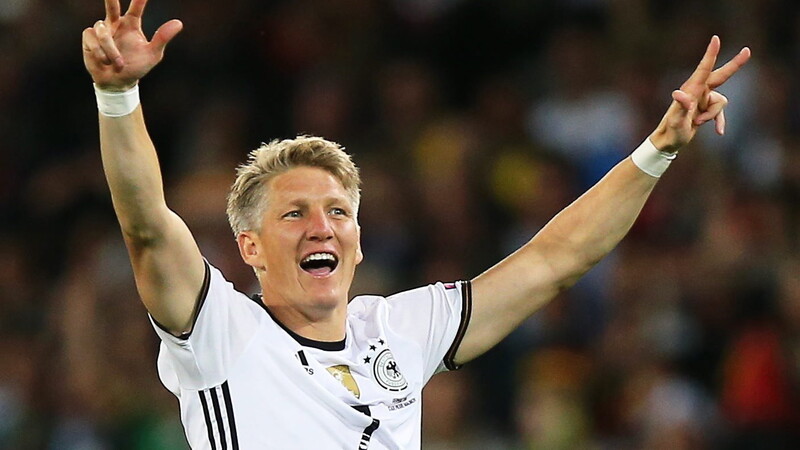 Bastian Schweinsteiger kam rein und traf zum 2:0 für Deutschland gegen die Ukraine.