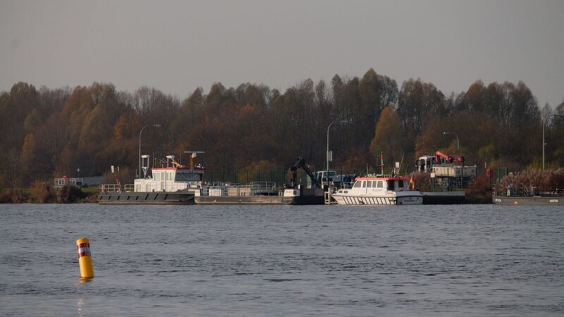 Auf der Donau ist es am Dienstagabend zu einem Feuerwehreinsatz gekommen (Symbolbild).