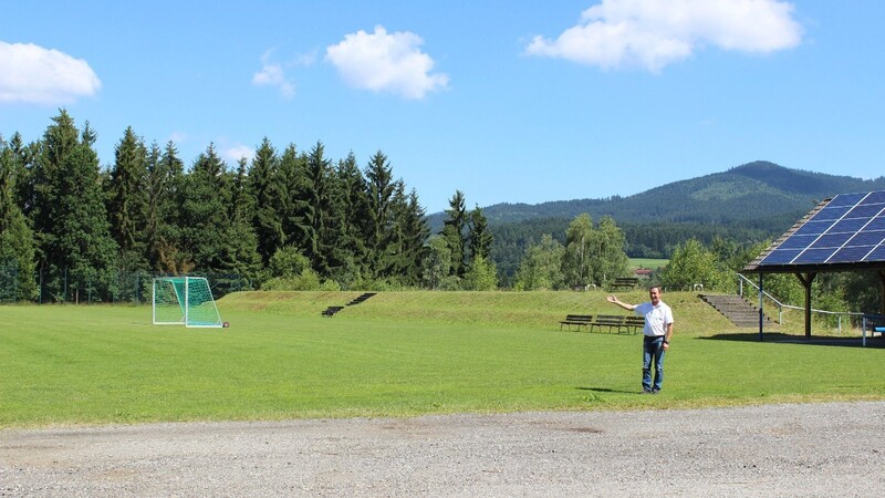Keine Spielvereinigung Zellertal mehr - die Fußballplätze werden derzeit nur von Hobbyspielern genutzt, wie Josef Freimuth bedauert.