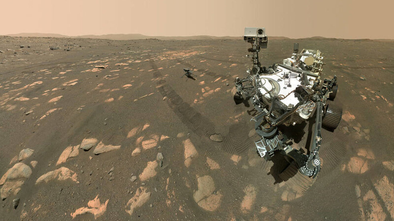 Bitte lächeln: Am 6. April machte der Mars-Rover "Perseverance" dieses "Selfie" von sich selbst und der "Ingenuity" im Hintergrund.