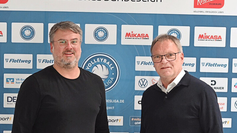 MUTIGES PROJEKT: Geschäftsführer André Wehnert (links) und Aufsichtsratschef Klaus-Peter Jung wollen die Roten Raben Vilsbiburg wieder an die nationale Spitze lotsen.