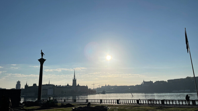 Morgensonne in Stockholm - Blick vom Rathaus auf Gamla Stan.