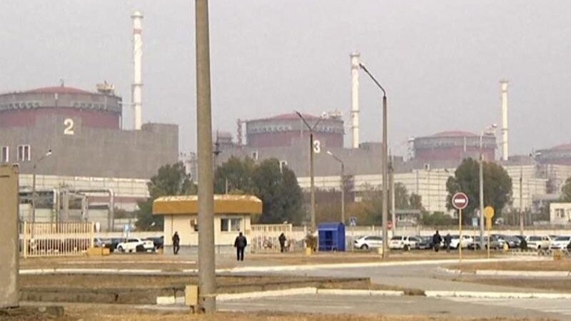Gelände des Atomkraftwerks Saporischschja. Hier ist es zu einem Brand gekommen. Erhöhte Strahlung ist bislang nicht gemessen worden.