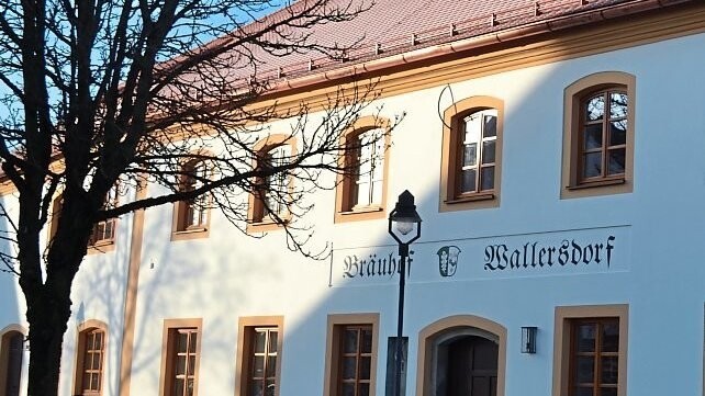 Zurzeit geschlossen: der "Bräuhof" in Wallersdorf.