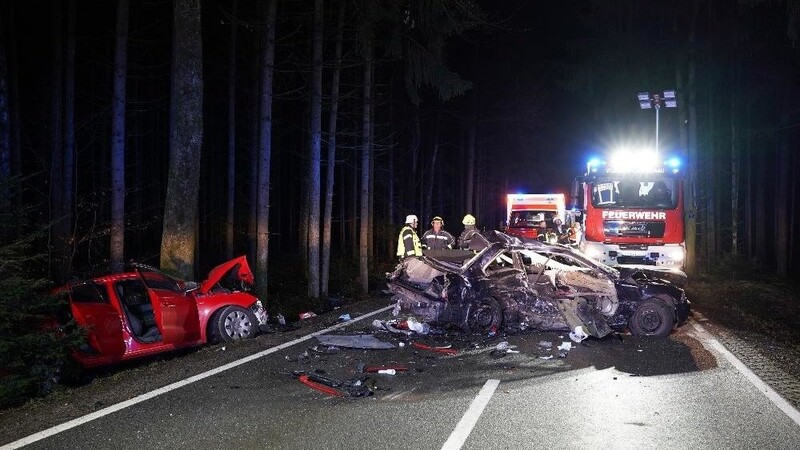 Die Einsatzkräfte im Landkreis Passau sind am Donnerstag zu einem Verkehrsunfall bei Vilshofen gerufen worden.