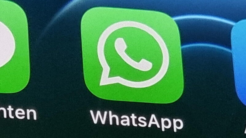 Der Angeklagte stellte mehrere Bilder und Videos in drei WhatsApp-Gruppen