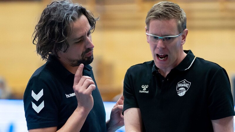 Benedikt Frank (links) verlässt NawaRo Straubing am Saisonende. Sein Nachfolger wird der bisherige Co-Trainer Bart-Jan van der Mark.