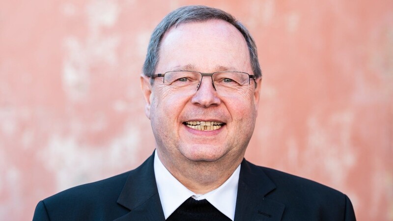 Die Deutsche Bischofskonferenz hat 2020 Georg Bätzing, Bischof von Limburg, zum neuen Vorsitzenden der Deutschen Bischofskonferenz gewählt. Die Deutsche Bischofskonferenz, die zweimal im Jahr zusammentritt, ist das Führungsgremium der katholischen Kirche in Deutschland.