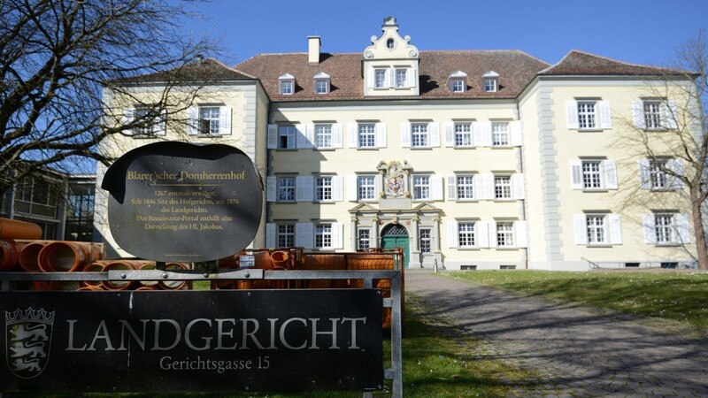 Die Außenaufnahme zeigt das Landgericht in Konstanz am Bodensee.