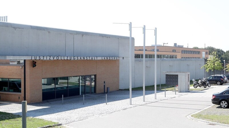 Ein Häftling hat in der JVA Landshut seine Matratze angezündet. (Archivfoto)