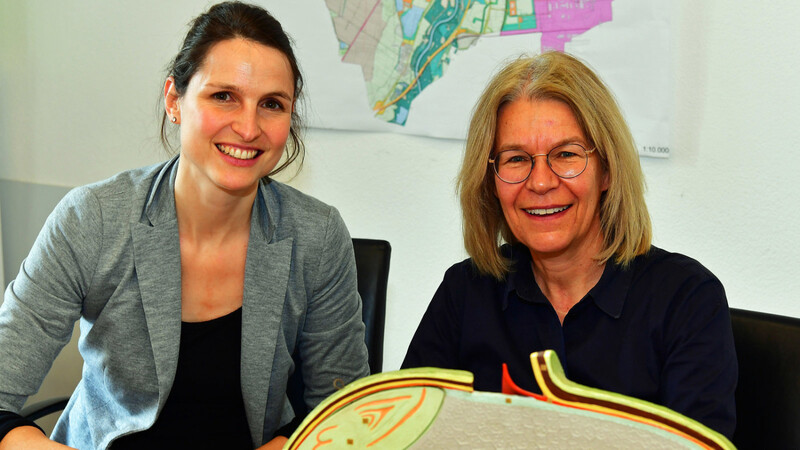 Susanne Neumann (Öffentlichkeitsarbeit) und Professorin Dr. Chris-Carolin Schön, Prodekanin und Inhaberin des Lehrstuhls für Pflanzenzüchtung am WZW (r.), stellten den neuen Studiengang vor.