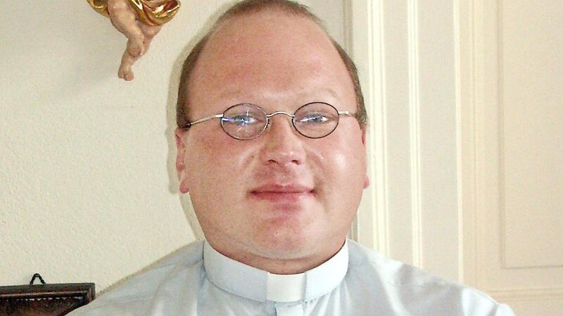 Pfarrer Georg Schwägerl wurde nur 43 Jahre alt. Er starb in der Nacht zum Sonntag vermutlich an den Folgen eines Herzinfarkts.