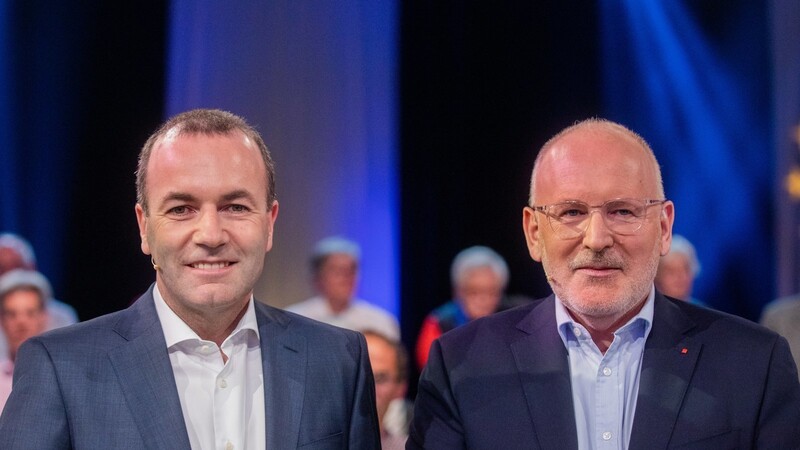 Die Europawahl-Spitzenkandidaten Manfred Weber (l.) und Frans Timmermans treten im TV-Duell gegeneinander an.