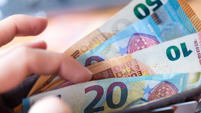 Jedes Prozent mehr Gehalt für Angestellte und Beamte bedeutet für Straubing eine halbe Million Euro höhere Personalkosten.