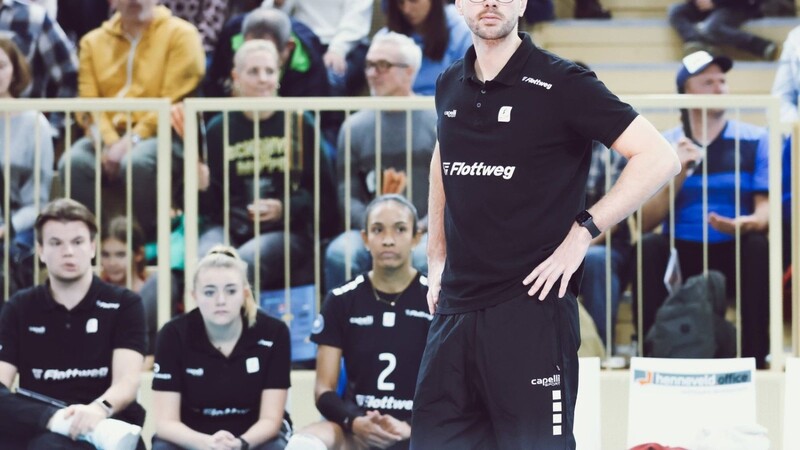 Eine 0:3-Niederlage gegen Schwerin musste Cheftrainer Florian Völker mit seinen Roten Raben hinnehmen.