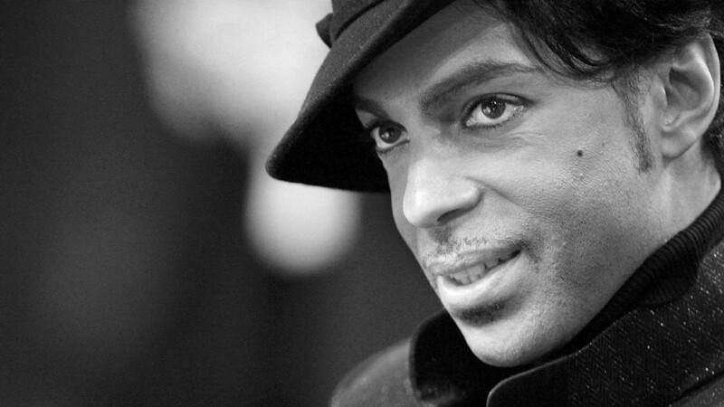 Wie US-Medien berichten, ist der Popstar Prince im Alter von 57 Jahren gestorben.