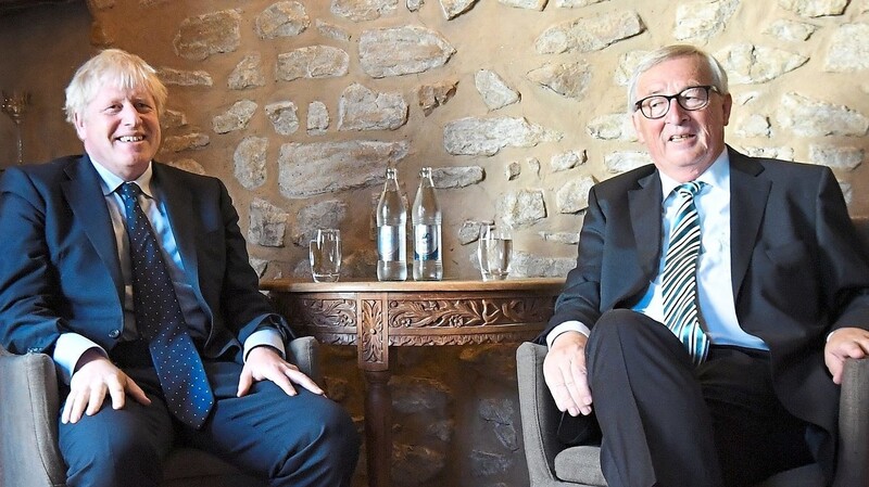 Boris Johnson (l.) und Jean-Claude Juncker haben bei einem Arbeitsessen über den Brexit gesprochen.