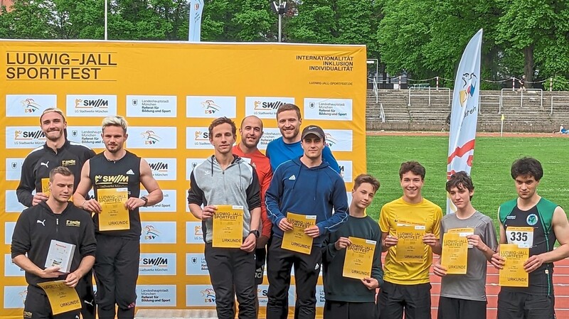 Platz drei für die Staffel der Startgemeinschaft Südbayern Express über vier mal 100 Meter.
