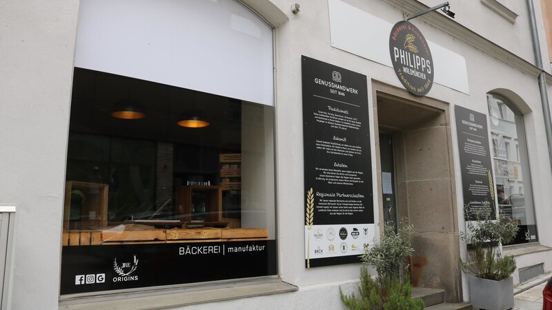 Der Laden bleibt leer - aber nur mittwochs. Die Waldmünchner Bäckerei Philipps hat die Öffnungszeiten reduziert, hält aber am Chamer Standort weiter fest.