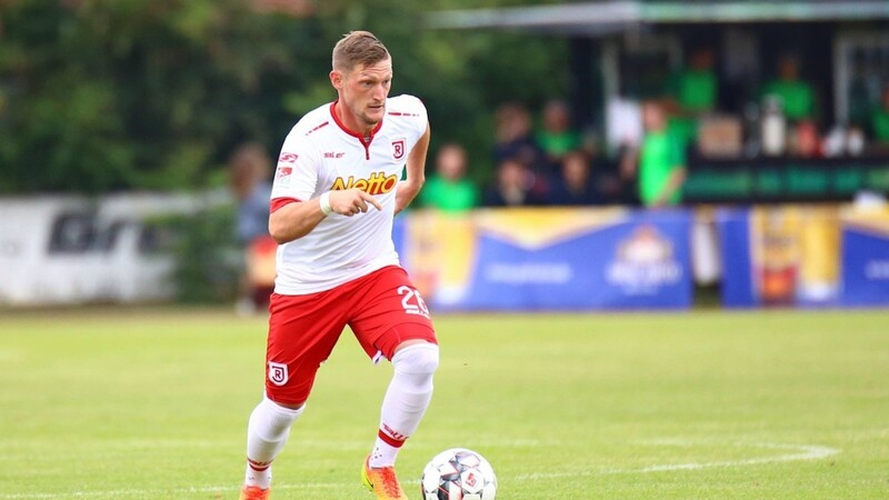 André Dej will sich in der 2. Bundesliga beim SSV Jahn durchsetzen.
